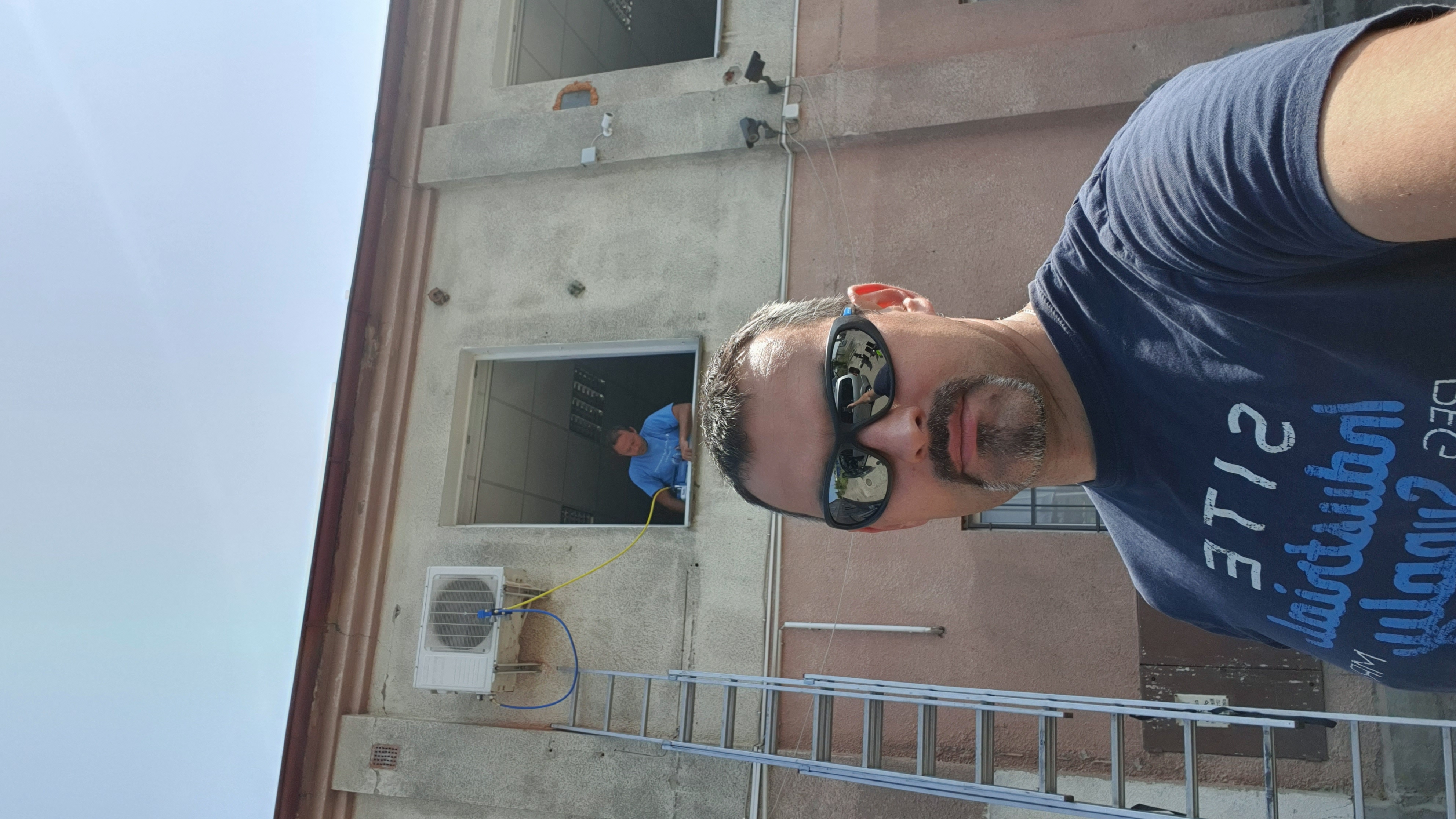 Lorem ipsum dolot sit amet, eiusmod tempor incididintu